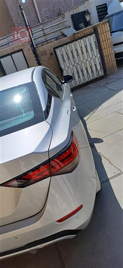 نيسان سنترا